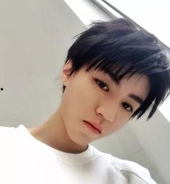 明星网红的八字,揭秘明星网红八字背后的命运密码”