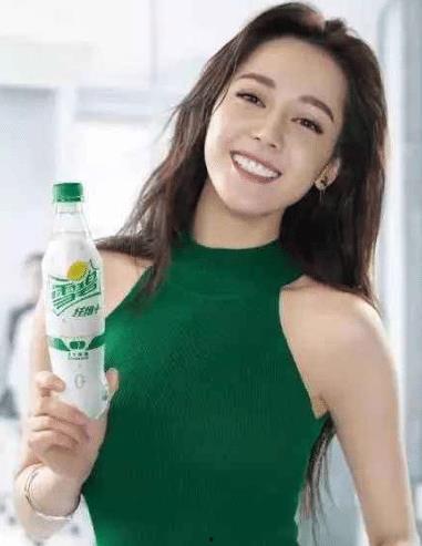 明星网红喝的小瓶饮料,揭秘明星小瓶饮料热潮