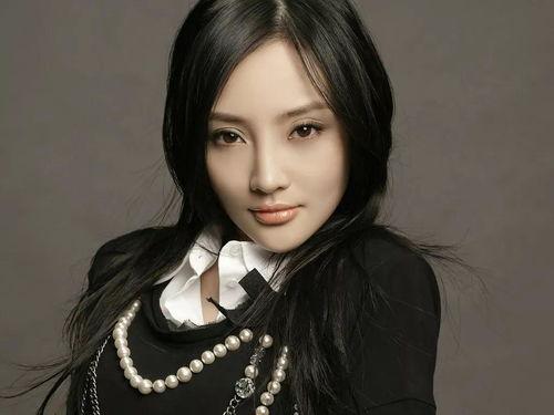 明星网红雕塑作品图片大全,明星网红形象艺术再现