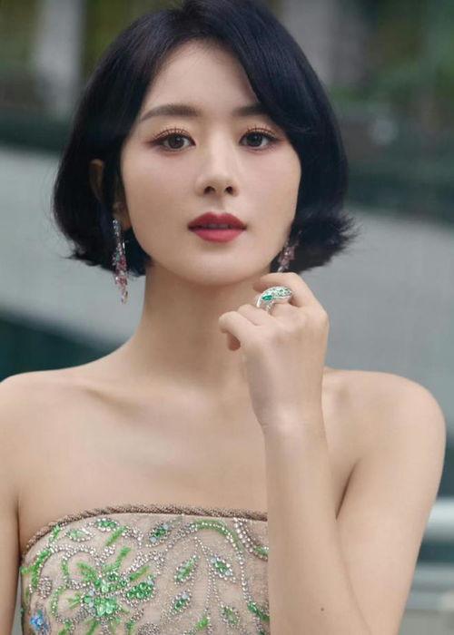 明星网红淋雨照片高清图,高清瞬间捕捉深情演绎