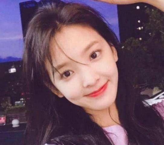 最近出道美女明星网红,闪耀娱乐圈的璀璨新星