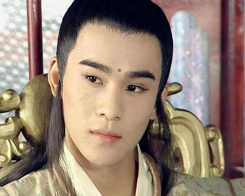 明星网红男古装头像真人,揭秘明星网红男古装头像背后的真人生