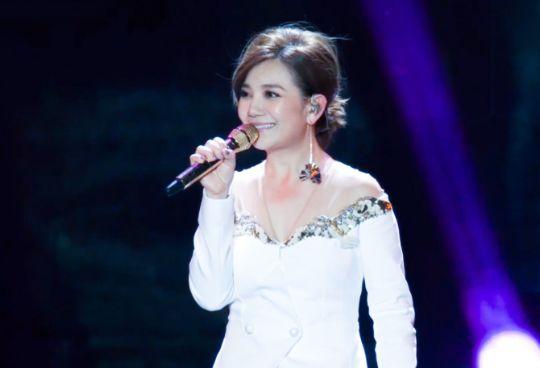 如何看待明星网红爆改,揭秘华丽蜕变背后的故事与启示