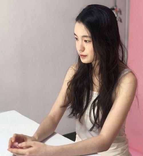 翼眠枕头明星网红推荐,打造健康睡眠新潮流！”