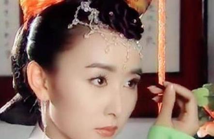 纹眉的明星网红是谁,揭秘当红明星的眉型秘密